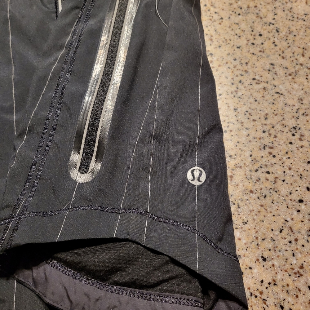 Lululemon SZ 6 Black Jacket - Picture 3 of 6